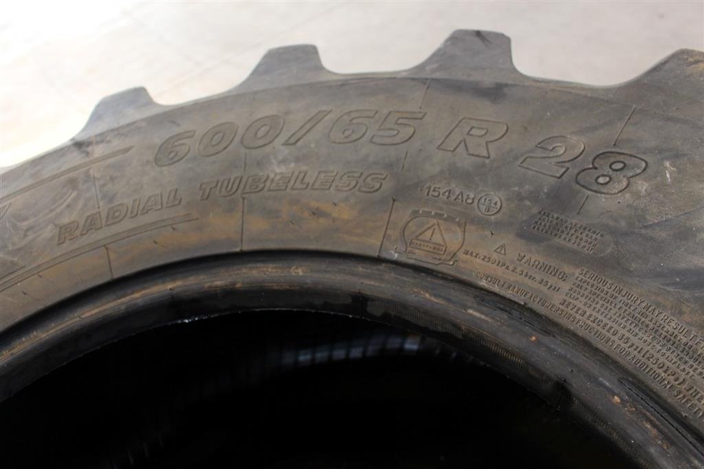 Reifen tip Michelin 600/65X28, Gebrauchtmaschine in Hadsten (Poză 3)