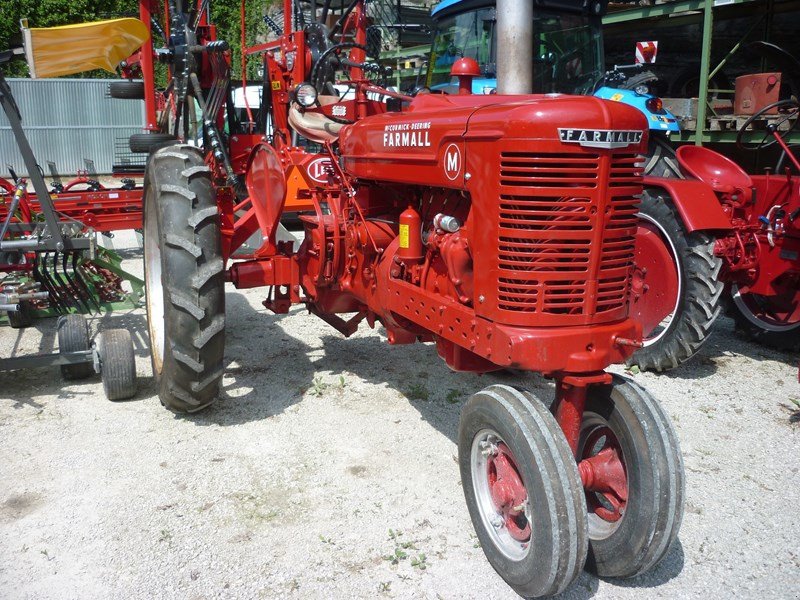 Traktor tip McCormick Farmall M, Gebrauchtmaschine in Helgisried (Poză 1)