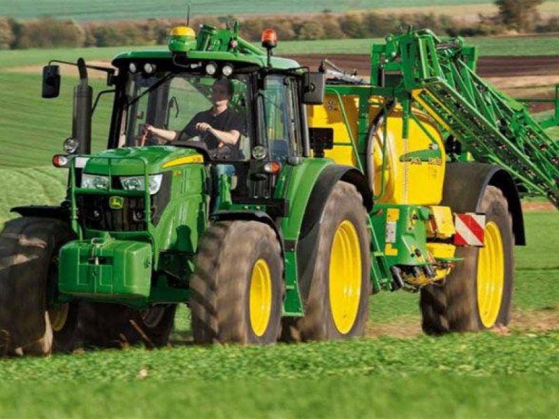 Oldtimer-Traktor tip John Deere 6110B Premium, Neumaschine in Звенигородка