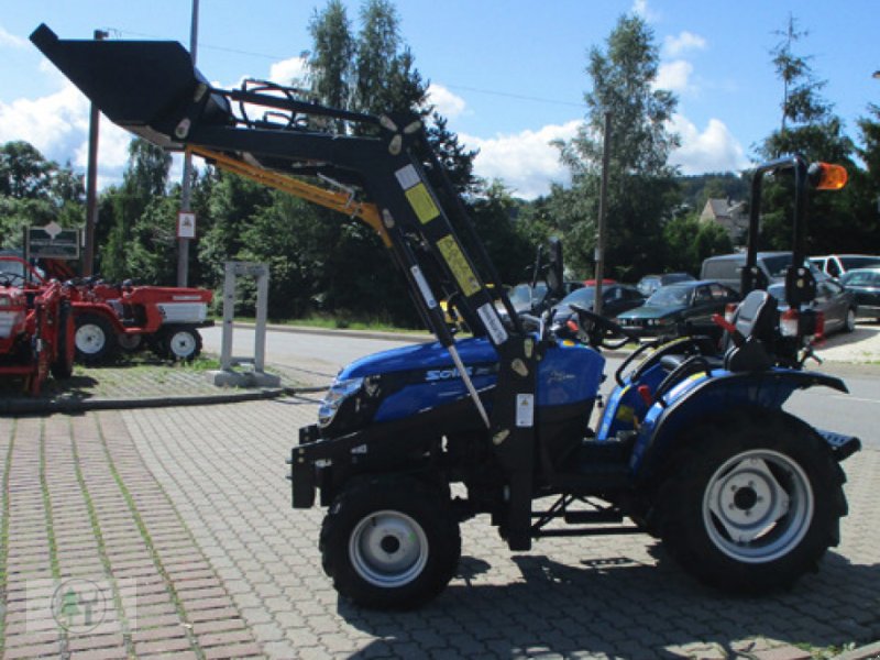 Traktor tip Solis Kleintraktor SOLIS 26 Traktor Allrad mit Frontlader (inkl. Parallelführung), Neumaschine in Schwarzenberg (Poză 1)