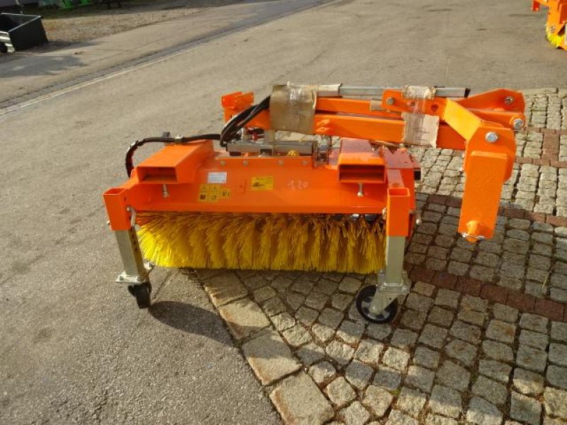 Kehrmaschine tip Sonstige 1,2 Meter Kehrmaschine - Dreipunkt- Gabelanbau- auch mit Seitenbesen möglich, Neumaschine in Neureichenau (Poză 1)