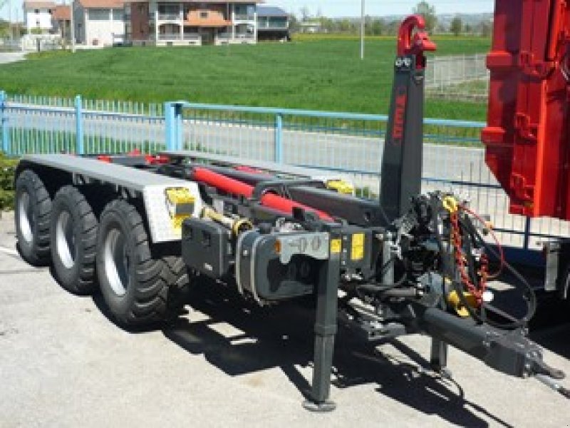 Abrollcontainer tip MEC-AGRI Roagna R26L, Neumaschine in Mondovi