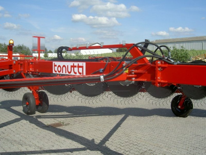 Schwader tip Tonutti V24  PRO version, Gebrauchtmaschine in Randers Sv (Poză 5)