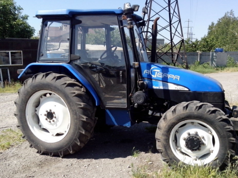 Oldtimer-Traktor tip New Holland TL5060, Neumaschine in Дніпро (Poză 1)