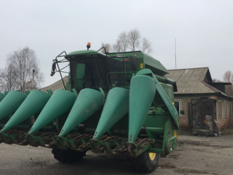 Maispflückvorsatz tip John Deere 892,  in Макаров