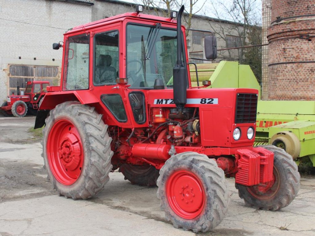 Oldtimer-Traktor tip Belarus Беларус-82, Neumaschine in Ковель (Poză 2)