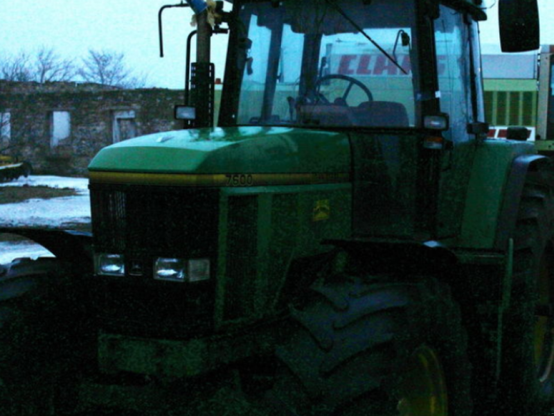 Oldtimer-Traktor tip John Deere 7600, Neumaschine in Миколаїв