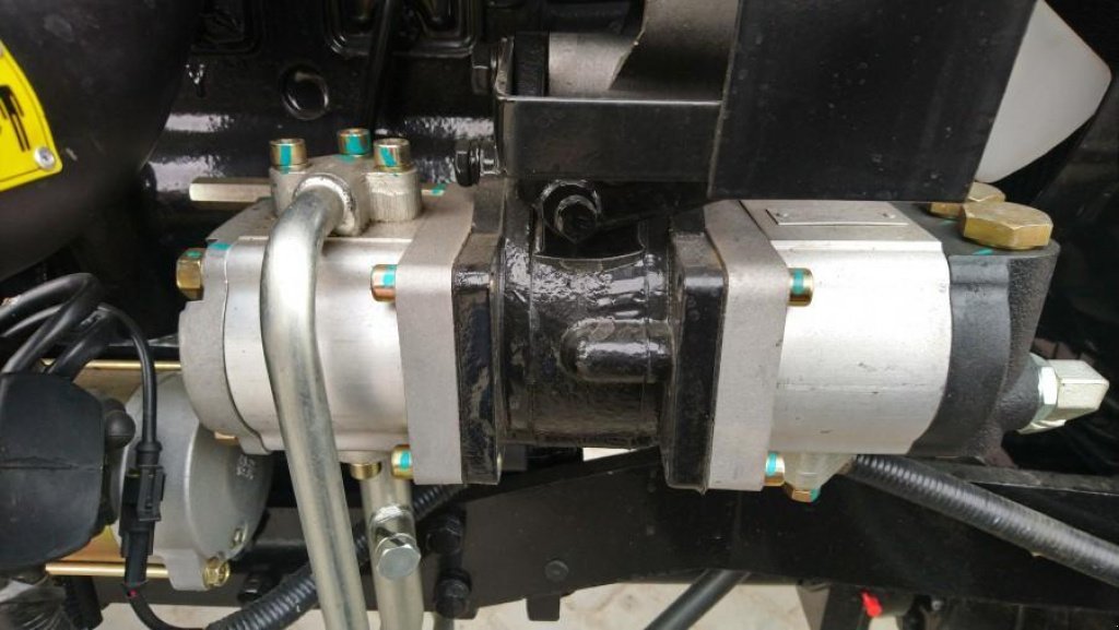 Hopfentraktor tip foton TE 244, Neumaschine in Глеваха (Poză 3)