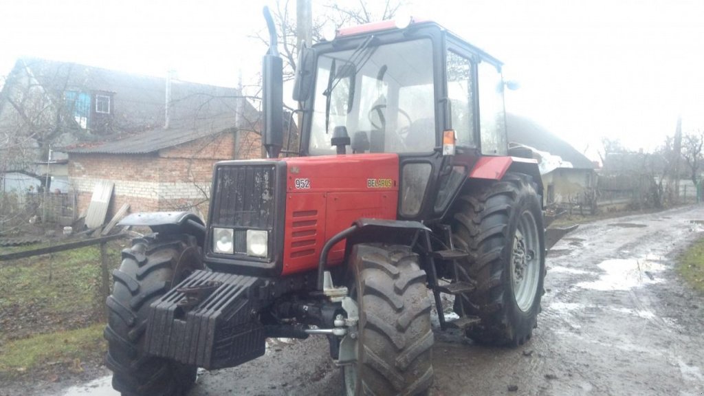 Oldtimer-Traktor tip Belarus Беларус-952, Neumaschine in Здолбунів (Poză 10)