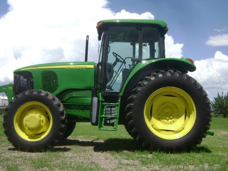 Oldtimer-Traktor tip John Deere 6330, Neumaschine in Не обрано