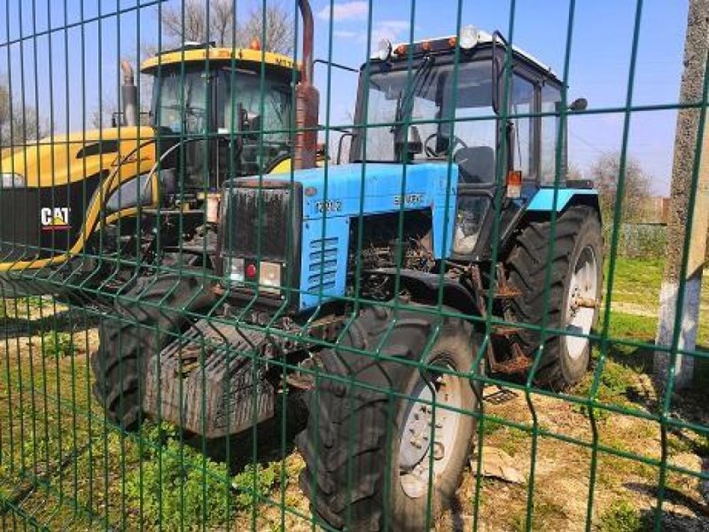 Oldtimer-Traktor tip Belarus Беларус-1221.2, Neumaschine in Ворожба (Poză 1)