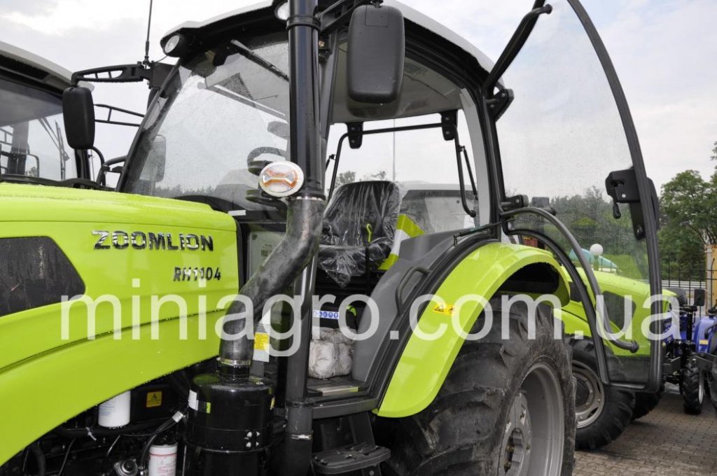 Oldtimer-Traktor tip Zoomlion RC1104 Cab, Neumaschine in Бузова (Poză 5)