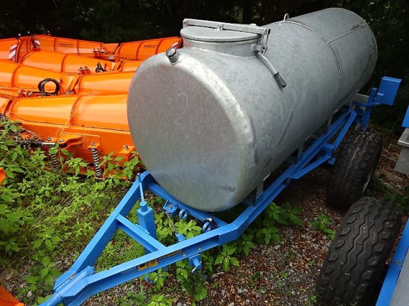 Wasserfass tip S&F 2000 Liter Wassertank mit Fahrgestell, Neumaschine in Neureichenau (Poză 1)