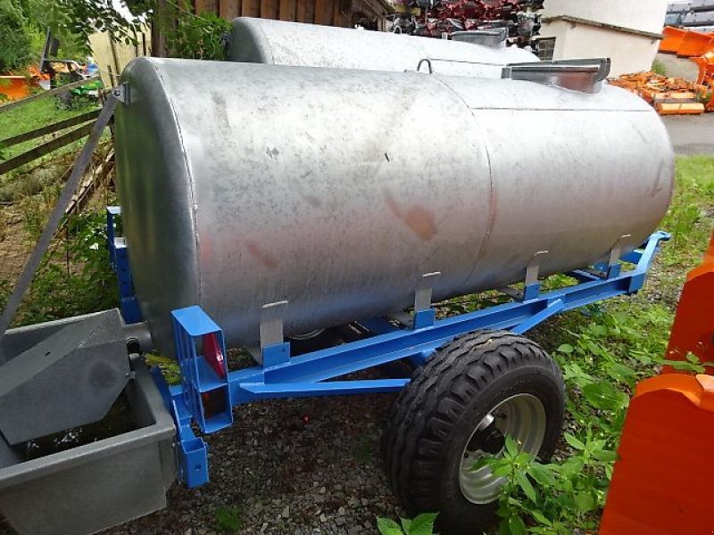 Wasserfass tip S&F 2000 Liter Wassertank mit Fahrgestell, Neumaschine in Neureichenau (Poză 3)