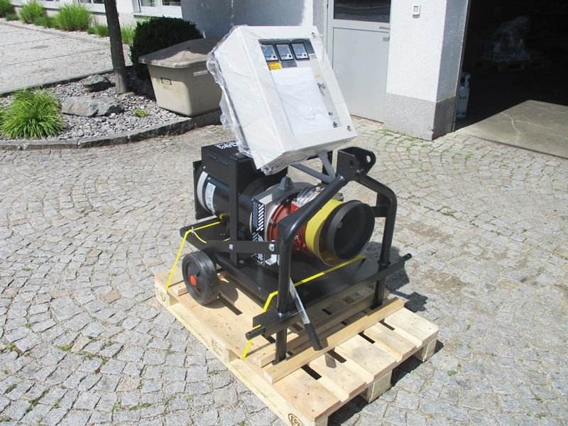 Sonstige Hoftechnik tip Sonstige Hartner ZG 300/3-TR Zapfwellengenerator, Neumaschine in St. Marienkirchen (Poză 3)